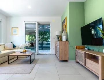 Iznajmljuje se lijepi stan u Kostreni – dugoročno - cover