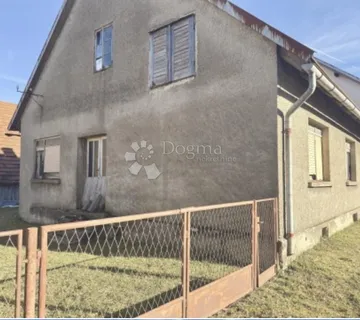 Kuća za adaptaciju sa potencijalom - cover