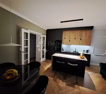 Centar grada, 3s stan sa terasom - cover