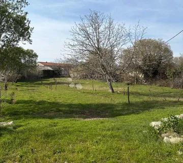 Ekskluzivno u Dogmi, prostrano građevinsko zemljište- mir, priroda i potencijal na jednoj lokaciji  - cover