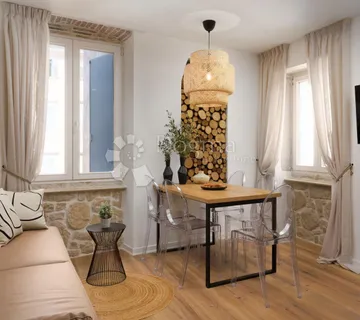 ROVINJ stan u centru grada! - cover