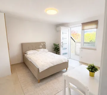 Stan 590 € – sve uključeno (režije + internet) - cover