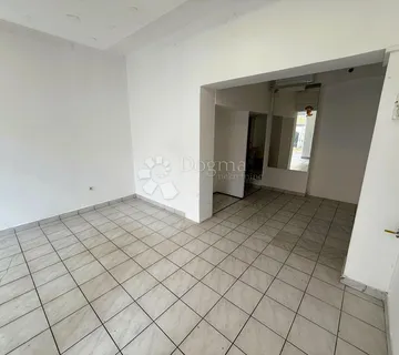 Vidljivost, praktičnost i centar grada - sve na jednom mjestu! - cover