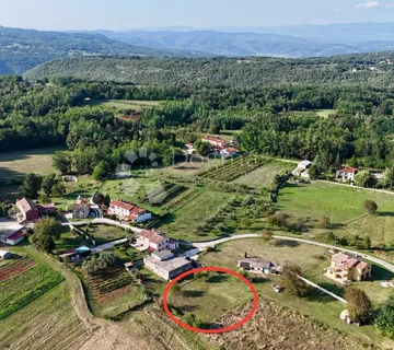 Zemljište u srcu prirode, samo nekoliko minuta od Labina - cover