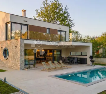 LABIN,okolica, pametna kuća na kraju sela - cover