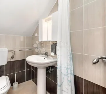 Prekrasna Kuća s Bazenom – Idealna za Turizam! - cover