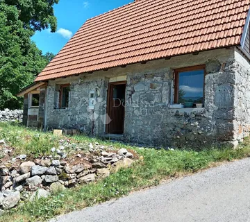 PRODAJE SE OBNOVLJENA STARINA U SRCU PARKA PRIRODE SJ VELEBITA KRASNO - cover