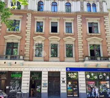 Zrinjevac – luksuzni građanski stan 148 m² u obnovi - cover