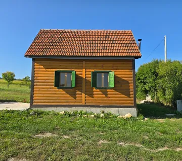 Drvena kućica u Kapeli - cover