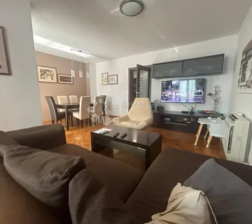 Dvoetažni stan u Fažani, 400 m od mora – 65 m² + galerija 28 m² - cover