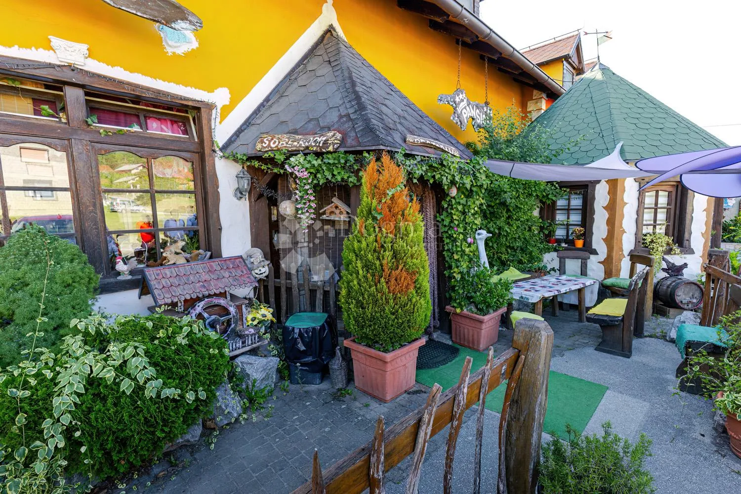 PRILIKA ZA INVESTICIJU: Uhodani obiteljski hotel s mini zoo vrtom u srcu Zagorja  - cover