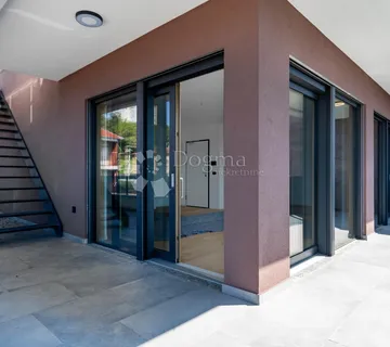 Penthouse u Kantrida Premium zgradi - cover