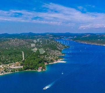 Zemljište u prvom redu do mora, Martinska – Savršen investicijski projekt! - cover
