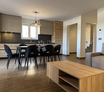 MODERAN DVOSOBNI STAN 15 M OD MORA - UMAG - cover