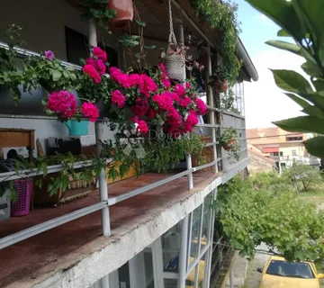 KUĆA ZA INVESTICIJU U CENTRU SISKA - cover