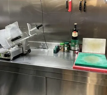 Na prodaju uhodan i visoko profitabilan ugostiteljski posao u Splitu - cover