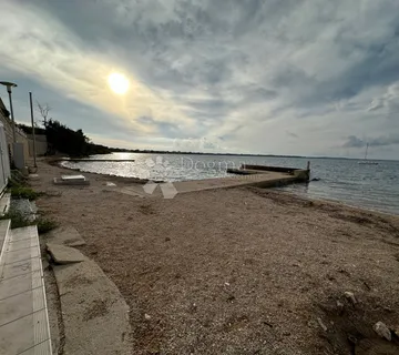ZUKVE KUĆA SA 3 APARTMANA  *PRILIKA!!!* - cover