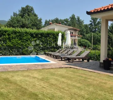 LOVRAN KUĆA ZA NAJAM - cover