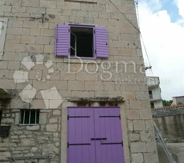VIS, šarmantna kamena kuća blizu mora - cover