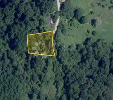 Prodaje se poljoprivredno zemljište 1004 m² – obraslo šumom! - cover