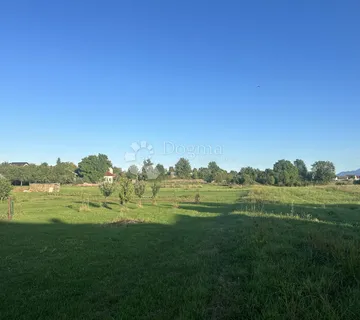 GRAĐEVINSKA OAZA NADOMAK CENTRA GOSPIĆA - cover