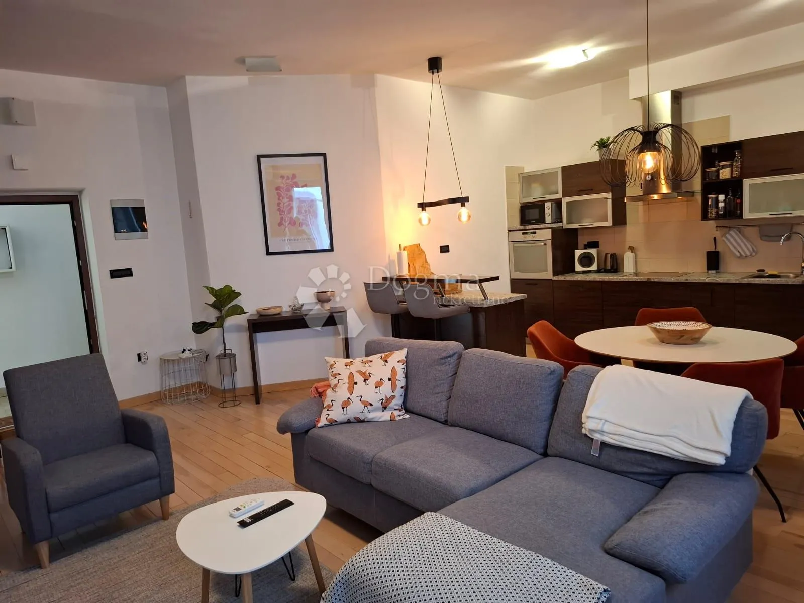 CENTAR, 2S+DB , minuta od Korza - cover