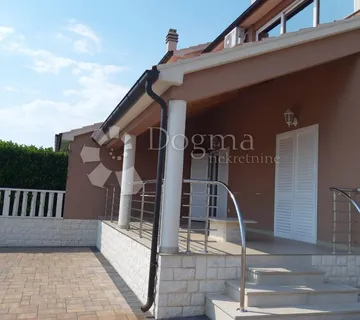 VODICE - DVOJNA KUĆA, 92,40 m2 - cover