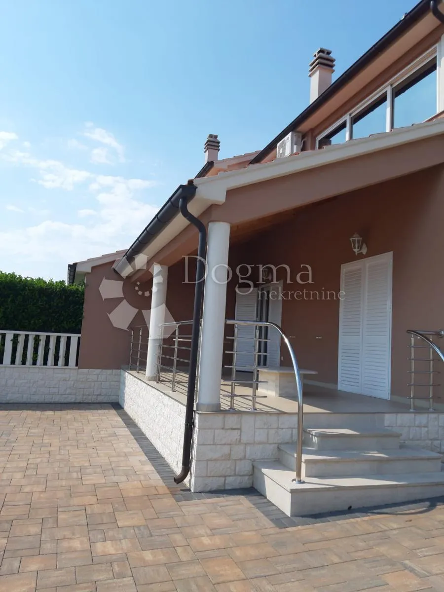 VODICE - DVOJNA KUĆA, 92,40 m2 - cover