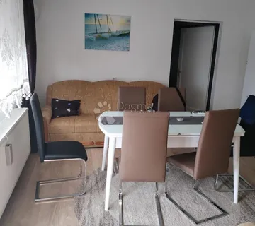 TOP PRILIKA! Sjajan stan u centru Đurđenovca! - cover