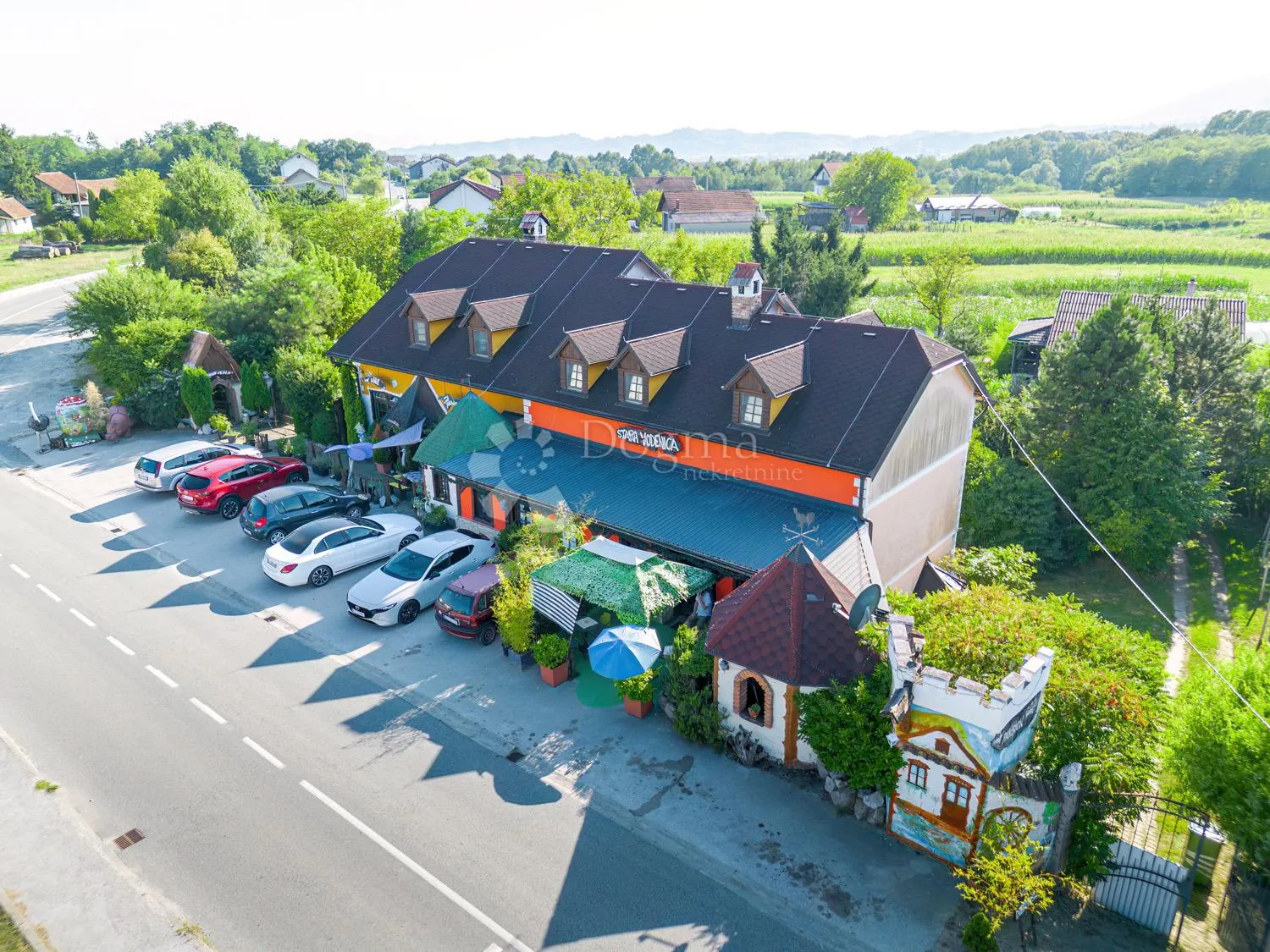 Mali obiteljski hotel u Klanjcu s potencijalom - cover
