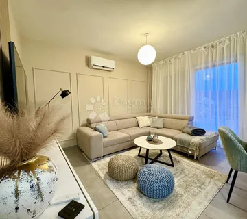 SAVRŠEN STAN U SARŠONIMA! - cover