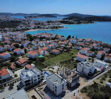 ROGOZNICA- TOP LOKACIJA I POGLED s8 - cover