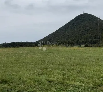 GOSPIĆ(DEBELO BRDO)-GRAĐEVINSKO ZEMLJIŠTE 4035m2 - cover