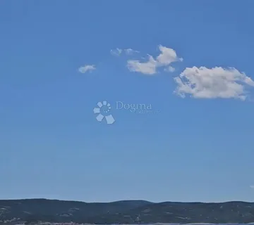 Poljoprivredno zemjište u Pučišćima!  o. Brač - cover