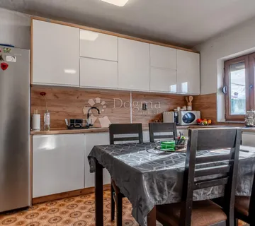 RIJEKA MARINIĆI Etaža kuće sa okućnicom velikom - cover