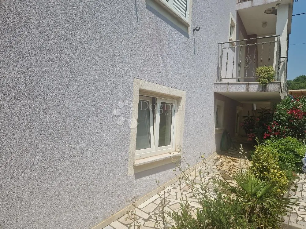 Kraljevica, apartman sa vrtom - cover