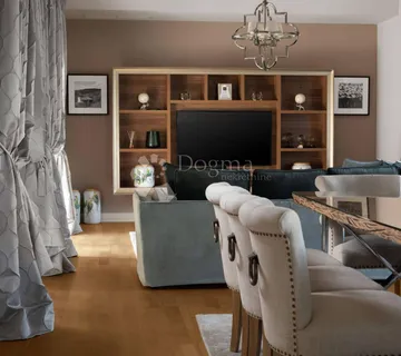 OTMJENA VILLA S BAZENOM, VRTOM I KROVNOM TERASOM BLIZU MORA - cover