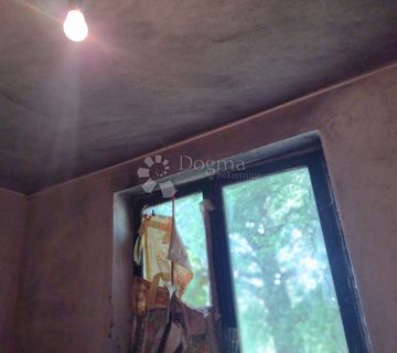 KUĆA ZA ADAPTACIJU - cover