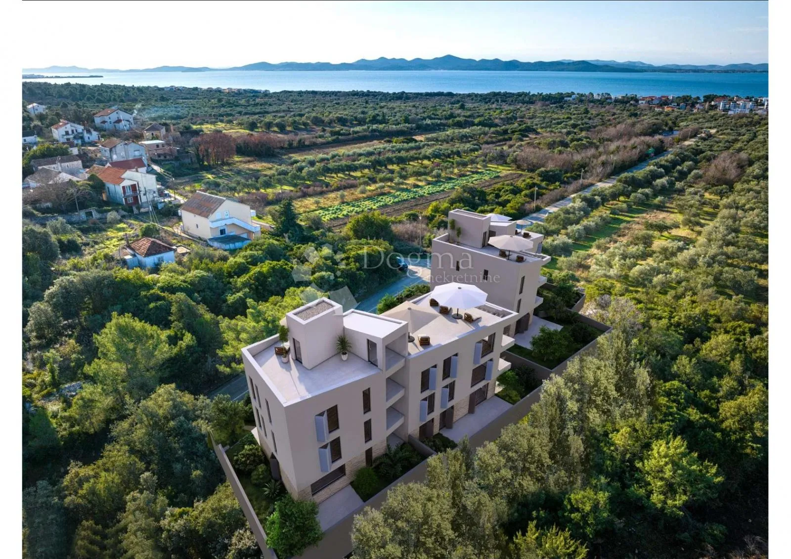 TOP PRILIKA! PENTHOUSE(Petrčane) 105m2 - 2 garaž.mjesta+ostava - cover