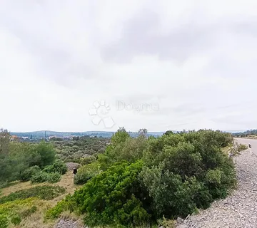 POLJOPRIVREDNO ZEMLJIŠTE UZ CESTU, MILNA - cover