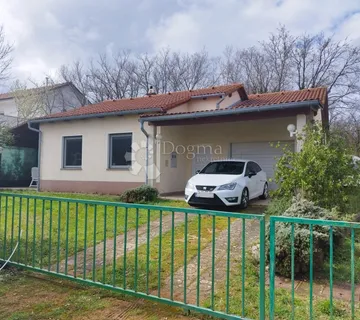 MALINSKA - OKOLICA - SAMOSTOJEĆA PRIZEMNICA U MIRNOM OKRUŽENJU - cover