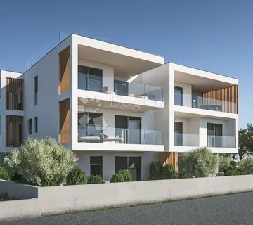 VODICE – NOVI STAN S PRIVATNIM VRTOM U BLIZINI PLAŽ - cover