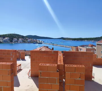ROGOZNICA- 2.KAT S TOP POGLEDOM 70M OD MORA I CENTRA - cover