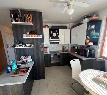 Srdoči-83.70m2,3s+db ,balkon,lift ,garaža,novogradnja - cover