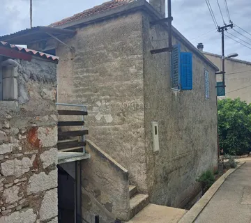 Kamena kuća - cover