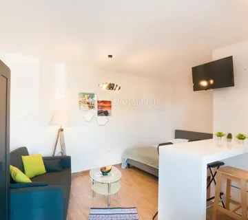 Predivan stan na korak od centra Opatije - cover