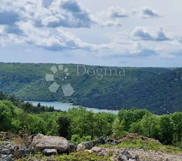 GRAĐEVINSKO ZEMLJIŠTE S POGLEDOM NA MORE, okolica Labina - cover