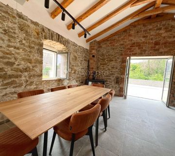 Prekrasna istarska kuća u okolici Motovuna i Buzeta - cover