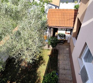 Kuća s 4 apartmana + garaža ! blizina Fažane ! - cover