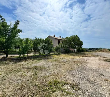 GRAĐEVINSKA PARCELA - 430m2 - cover